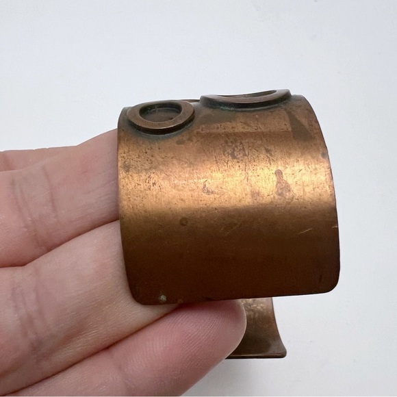 Vintage Modernist Bell Trading Post Solid Copper Circle Motif Cuff Bracelet - Picture 6 of 8
